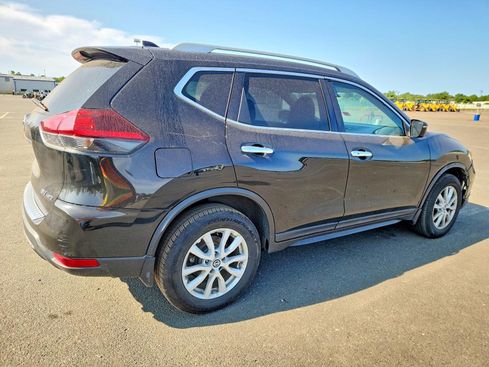 62389816 :رقم المزاد ، 5N1AT2MV4JC804276 vin ، 2018 Nissan Rogue مزاد بيع