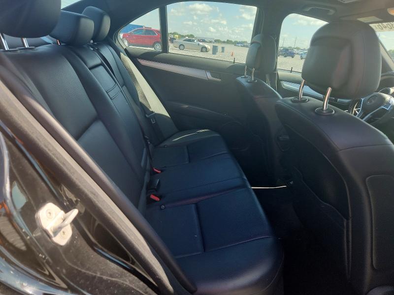 59583646 :رقم المزاد ، WDDGF4HB2EA937711 vin ، 2014 Mercedes-benz C مزاد بيع