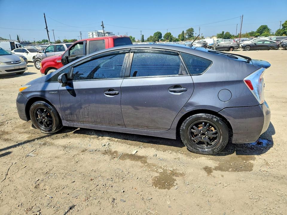 63429776 :رقم المزاد ، JTDKN3DU4D5606645 vin ، 2013 Toyota Prius مزاد بيع
