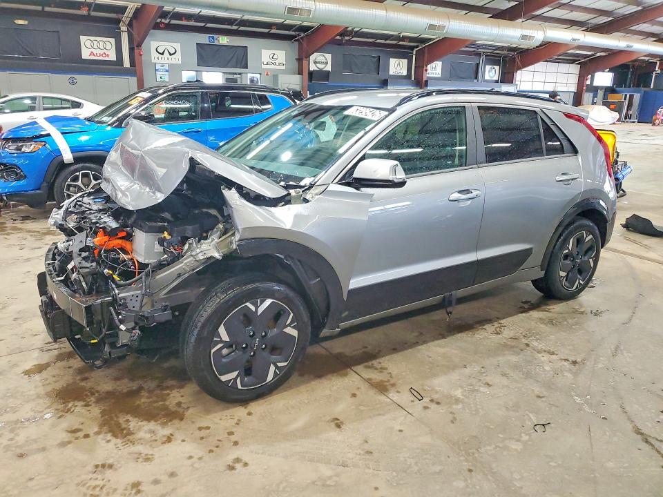 Продаж на аукціоні авто 2023 Kia Niro, vin: KNDCR3L13P5071764, номер лоту: 63295426