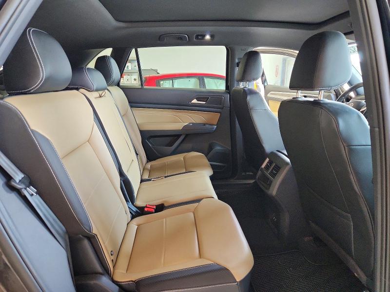 60041326 :رقم المزاد ، 1V2JE2CA8MC241121 vin ، 2021 Volkswagen Atlas Cross Sport مزاد بيع
