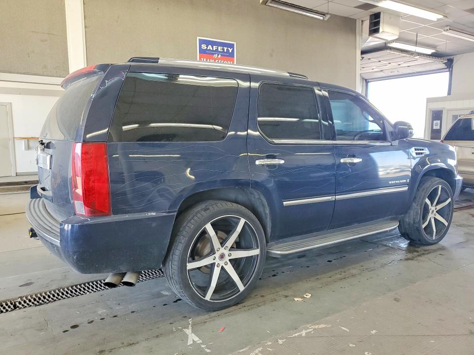 61062926 :رقم المزاد ، 1GYEC63807R289088 vin ، 2007 Cadillac Escalade مزاد بيع
