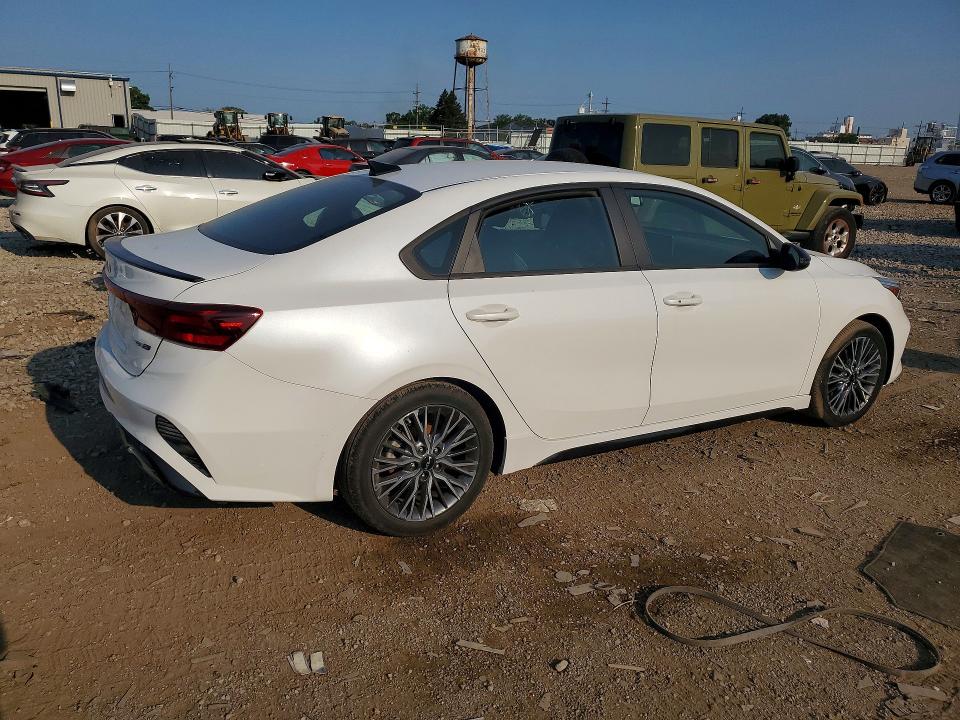 2023 Kia Forte მანქანა იყიდება აუქციონზე, vin: 3KPF54AD1PE653605, აუქციონის ნომერი: 61085656