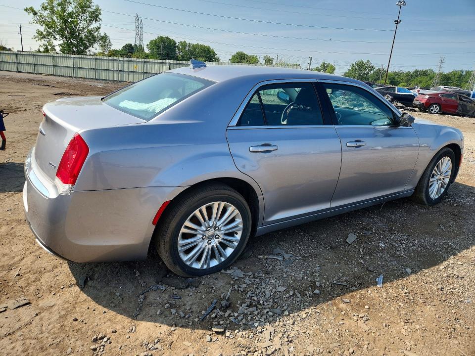 Auction sale of the 2015 Chrysler 300, vin: 2C3CCARG4FH760693, lot number: 63390376