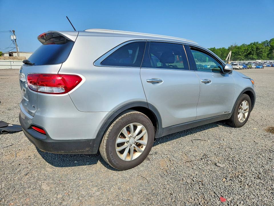 2018 Kia Sorento მანქანა იყიდება აუქციონზე, vin: 5XYPGDA54JG374103, აუქციონის ნომერი: 56195686