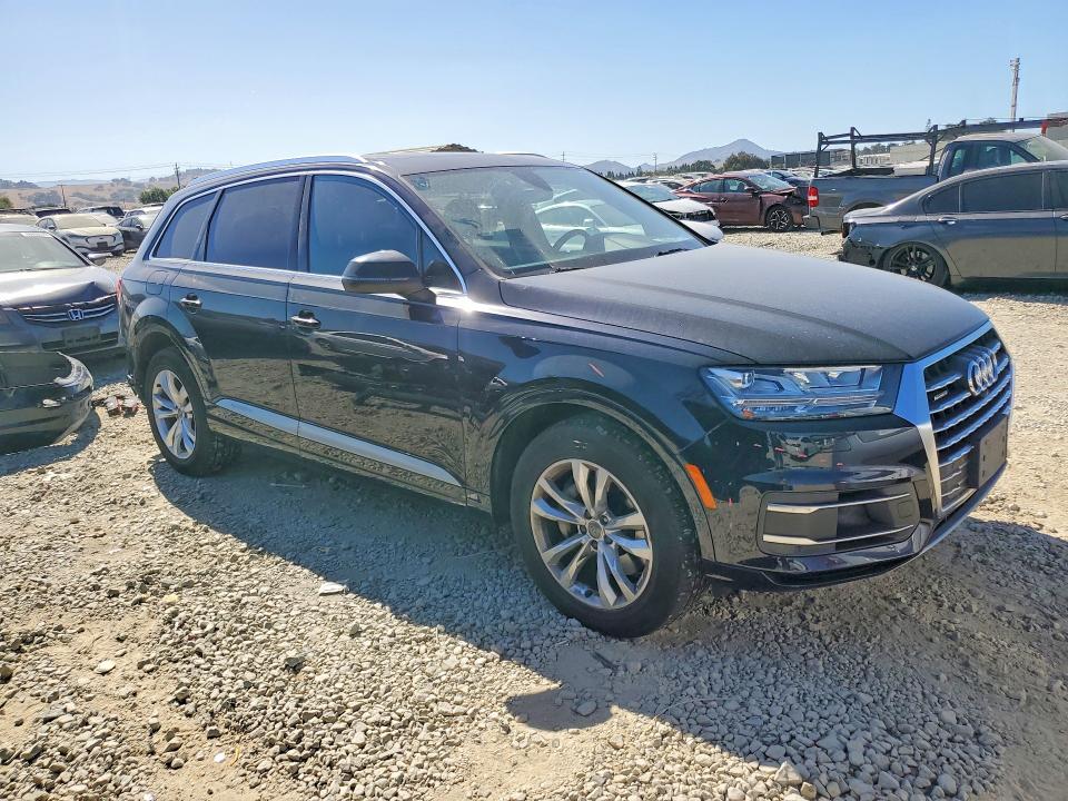 Продажа на аукционе авто 2017 Audi Q7, vin: WA1LAAF72HD026103, номер лота: 60689476