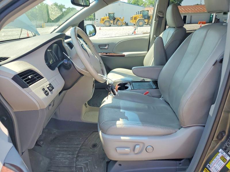 2013 Toyota Sienna მანქანა იყიდება აუქციონზე, vin: 5TDYK3DC2DS377998, აუქციონის ნომერი: 61188746