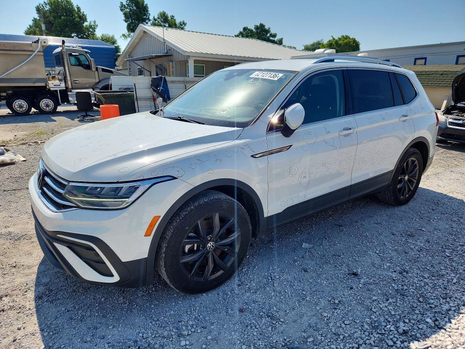 62127136 :رقم المزاد ، 3VV3B7AX5RM094139 vin ، 2024 Volkswagen Tiguan مزاد بيع