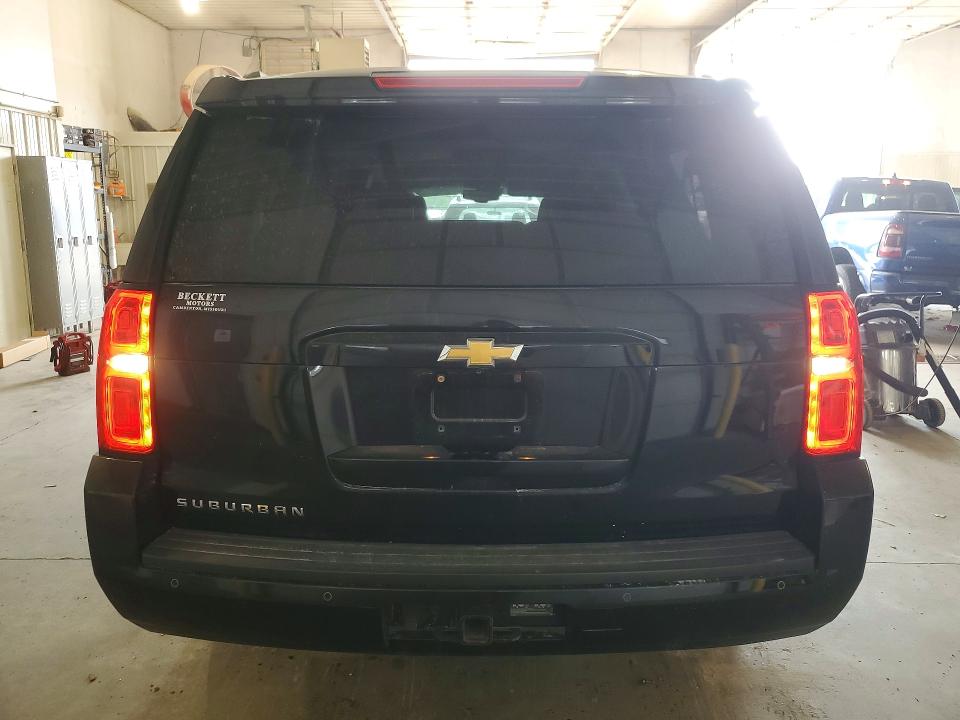 Продаж на аукціоні авто 2015 Chevrolet Suburban, vin: 1GNSKJKC4FR188369, номер лоту: 62806436