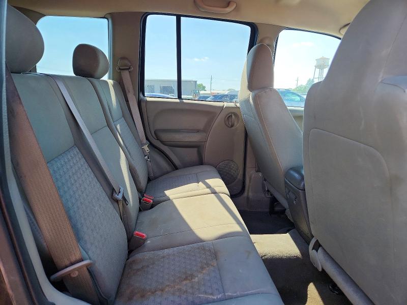 60201986 :رقم المزاد ، 1J4GL48K75W570837 vin ، 2005 Jeep Liberty مزاد بيع