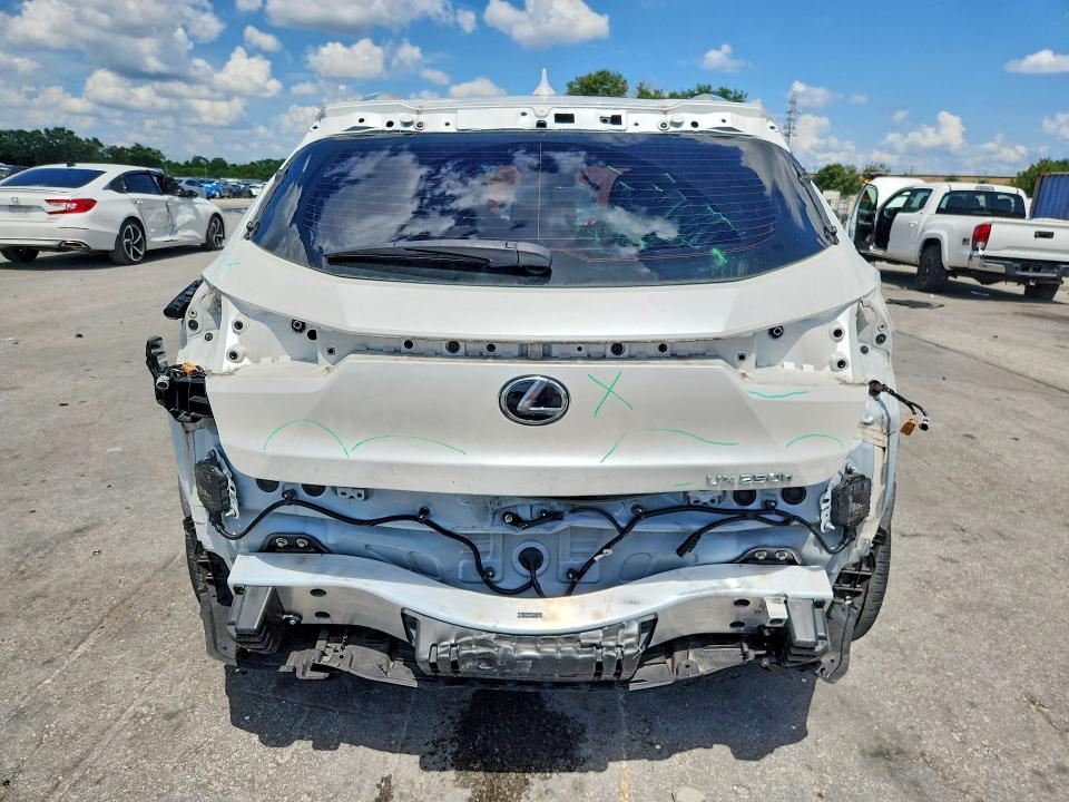 59622706 :رقم المزاد ، JTHX6JBH9P2152197 vin ، 2023 Lexus Ux 250h مزاد بيع
