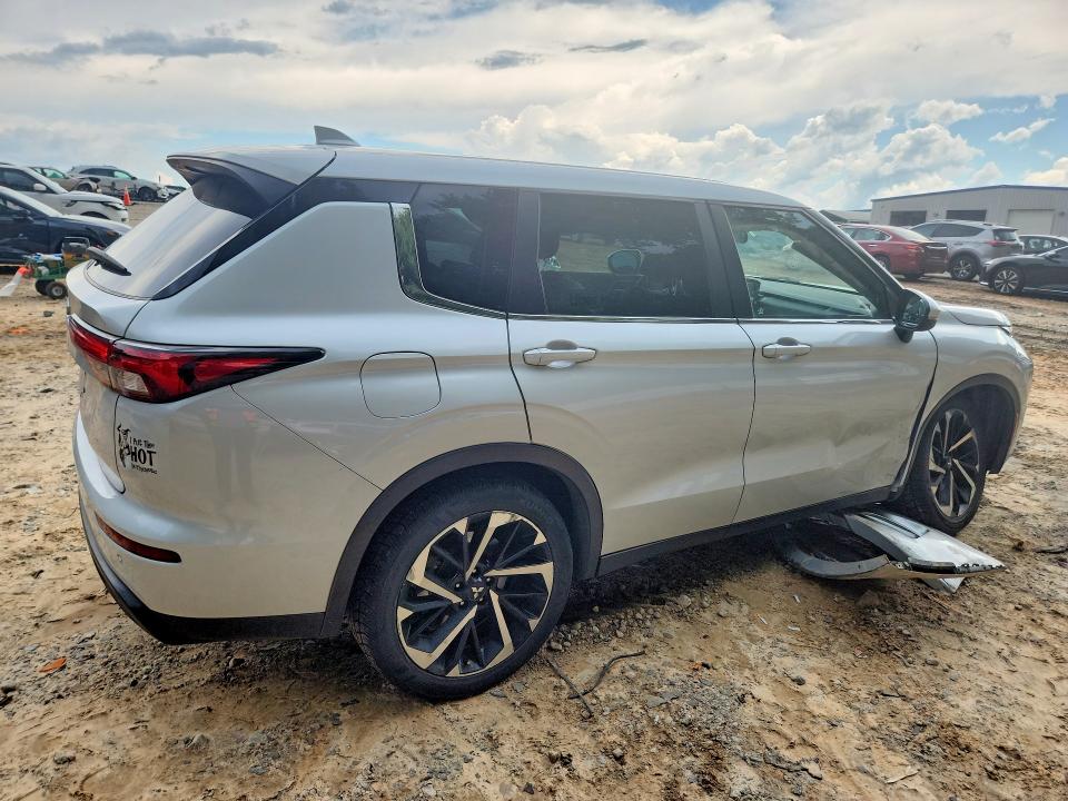 61432496 :رقم المزاد ، JA4J3TA89NZ083149 vin ، 2022 Mitsubishi Outlander مزاد بيع