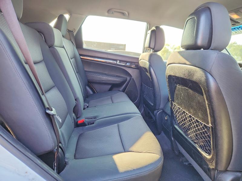 2013 Kia Sorento მანქანა იყიდება აუქციონზე, vin: 5XYKTDA24DG310160, აუქციონის ნომერი: 61721086