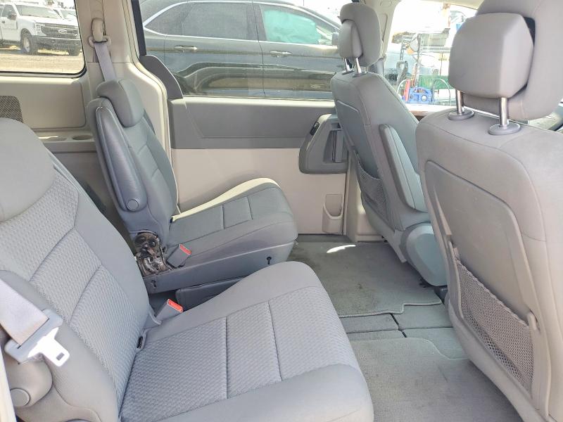 62320306 :رقم المزاد ، 2A4RR5D13AR338801 vin ، 2010 Chrysler Town & Country مزاد بيع