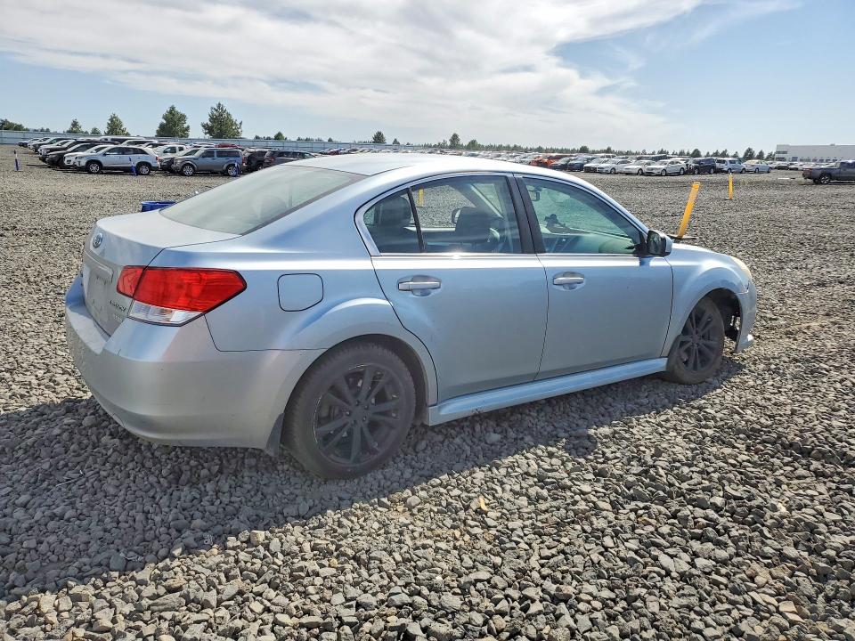 60444526 :رقم المزاد ، 4S3BMBC69D3034869 vin ، 2013 Subaru Legacy مزاد بيع