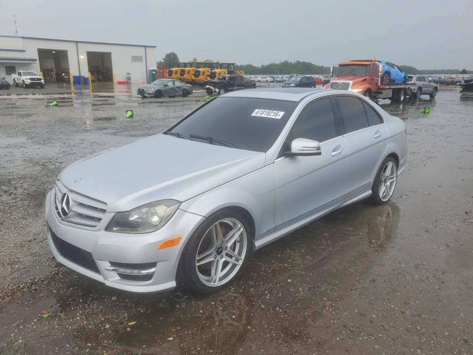 61818216 :رقم المزاد ، WDDGF8AB2DR256563 vin ، 2013 Mercedes-benz C مزاد بيع