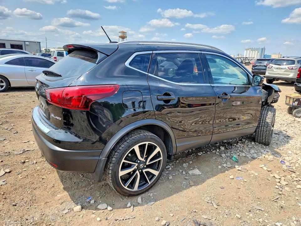 2018 Nissan Rogue Sport მანქანა იყიდება აუქციონზე, vin: JN1BJ1CRXJW262065, აუქციონის ნომერი: 62377656