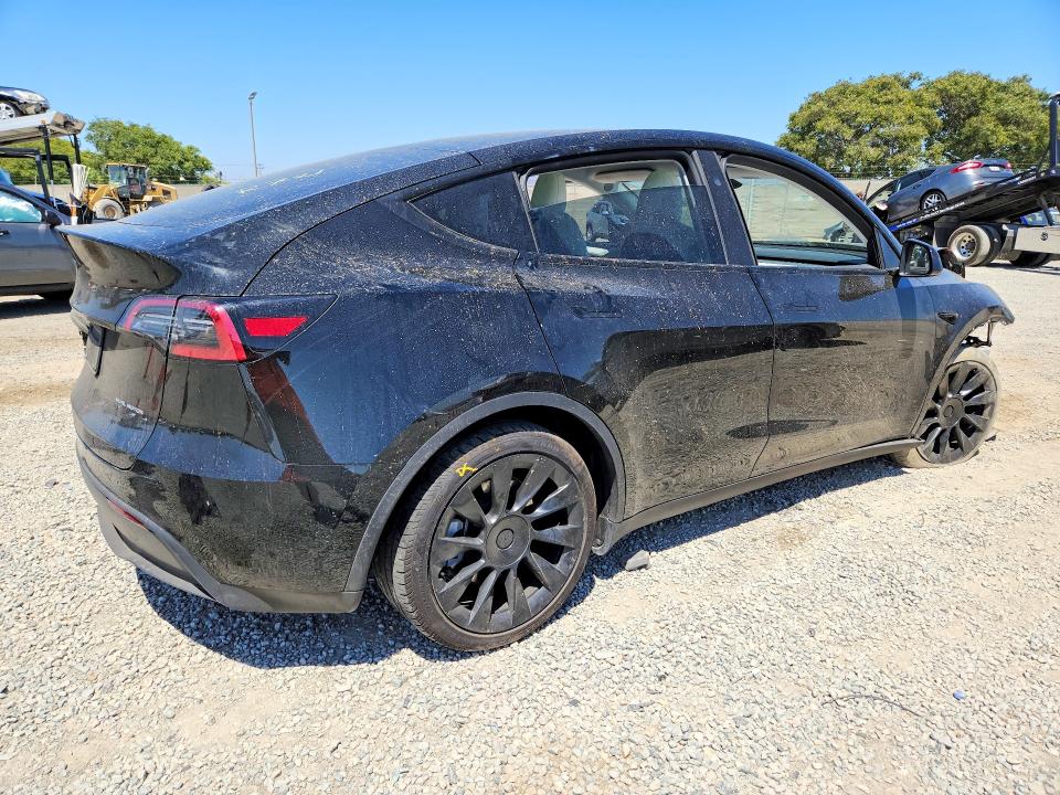 Продажа на аукционе авто 2025 Tesla Model Y, vin: 7SAYGAEEXSF271552, номер лота: 59741086