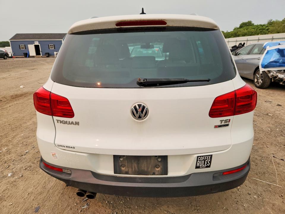 60817746 :رقم المزاد ، WVGSV7AX2HK015030 vin ، 2017 Volkswagen Tiguan مزاد بيع