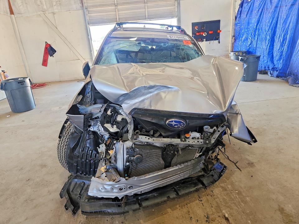 61110446 :رقم المزاد ، JF2SKARC1LH410156 vin ، 2020 Subaru Forester مزاد بيع