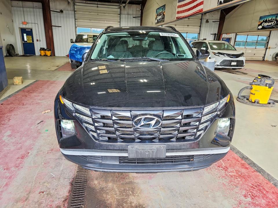 61730286 :رقم المزاد ، KM8JBCAE0NU166444 vin ، 2022 Hyundai Tucson مزاد بيع