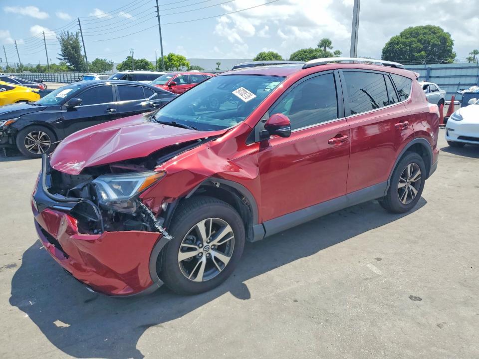 60308776 :رقم المزاد ، 2T3WFREV0JW465621 vin ، 2018 Toyota Rav4 مزاد بيع