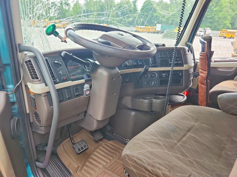 Aukcja sprzedaży 2016 Volvo Vn, vin: 4V4NC9EH4GN949326, numer aukcji: 70472336