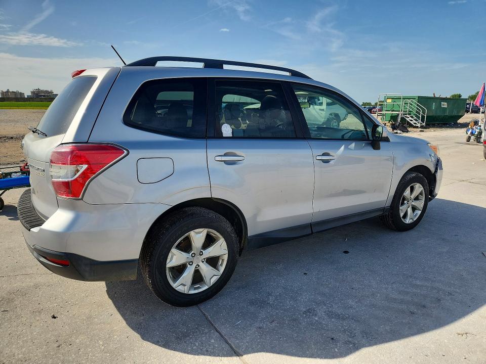 2015 Subaru Forester მანქანა იყიდება აუქციონზე, vin: JF2SJADC6FH568278, აუქციონის ნომერი: 60671856