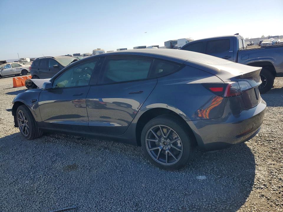 62534126 :رقم المزاد ، 5YJ3E1EB6NF204745 vin ، 2022 Tesla Model 3 مزاد بيع