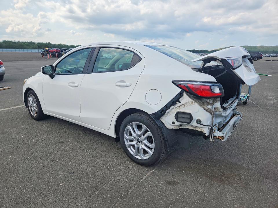 2018 Toyota Yaris Ia მანქანა იყიდება აუქციონზე, vin: 3MYDLBYV0JY329827, აუქციონის ნომერი: 61938846