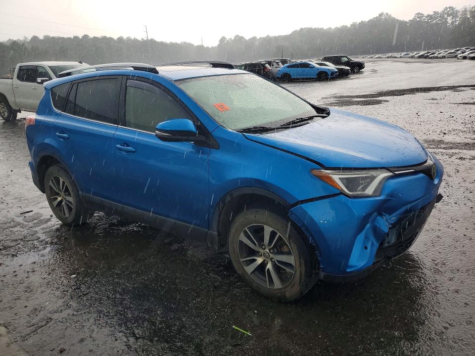 Продаж на аукціоні авто 2017 Toyota Rav4, vin: JTMWFREV8HJ707788, номер лоту: 61861166
