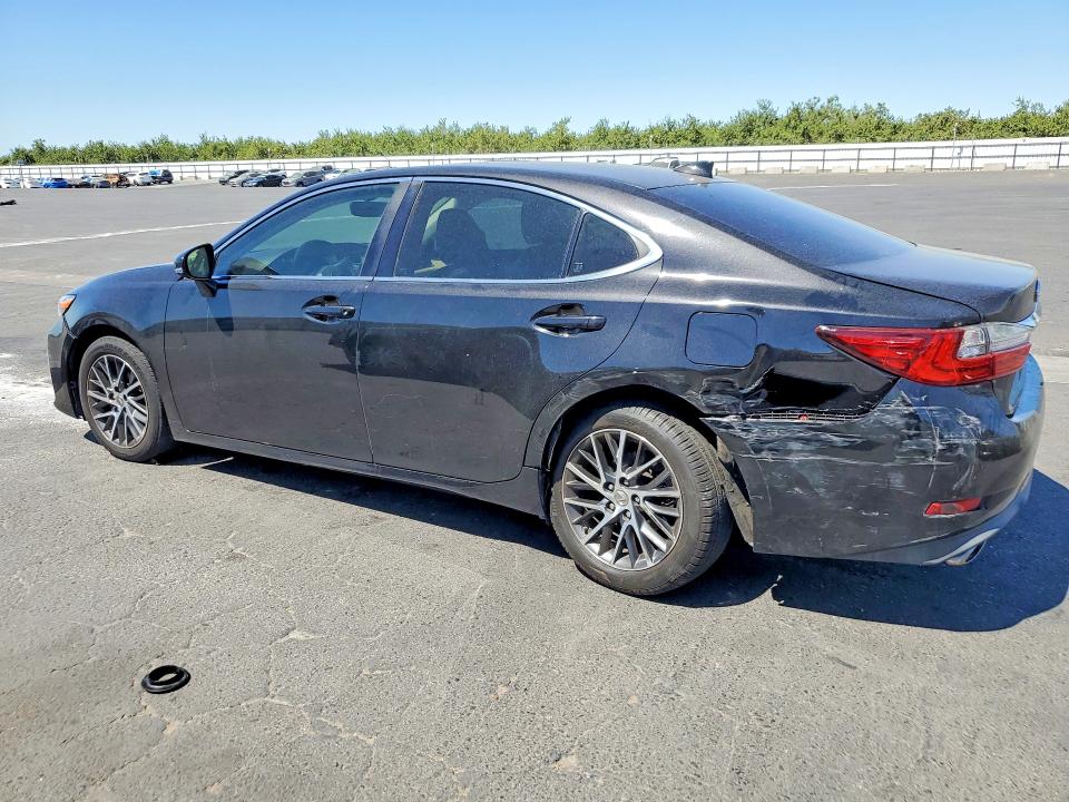 62285166 :رقم المزاد ، 58ABK1GG4GU004636 vin ، 2016 Lexus Es مزاد بيع