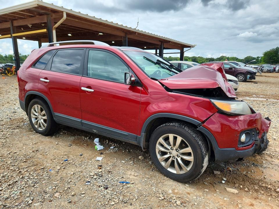 61221116 :رقم المزاد ، 5XYKU4A24BG043886 vin ، 2011 Kia Sorento مزاد بيع