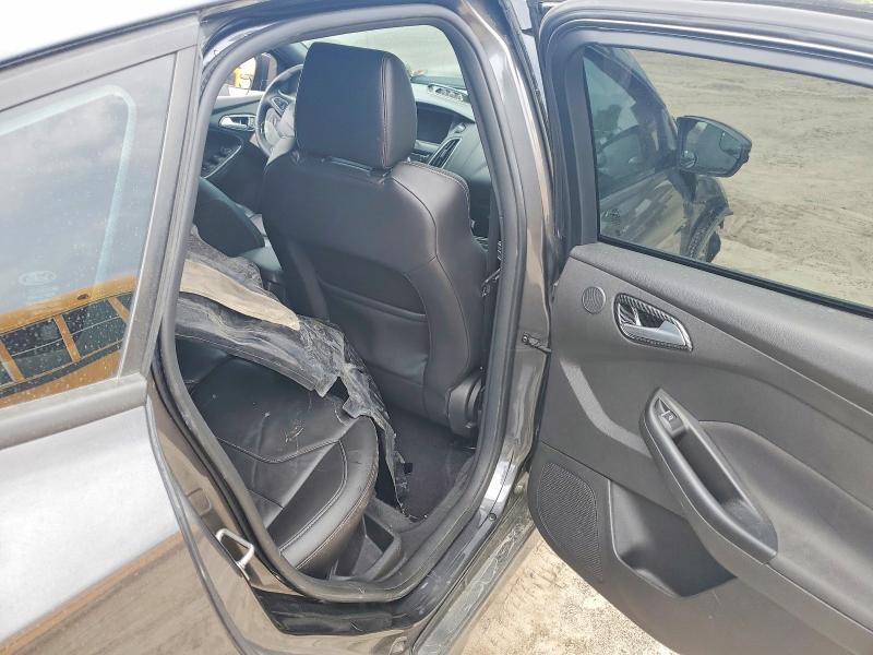 59142336 :رقم المزاد ، 1FADP3L94JL273764 vin ، 2018 Ford Focus مزاد بيع