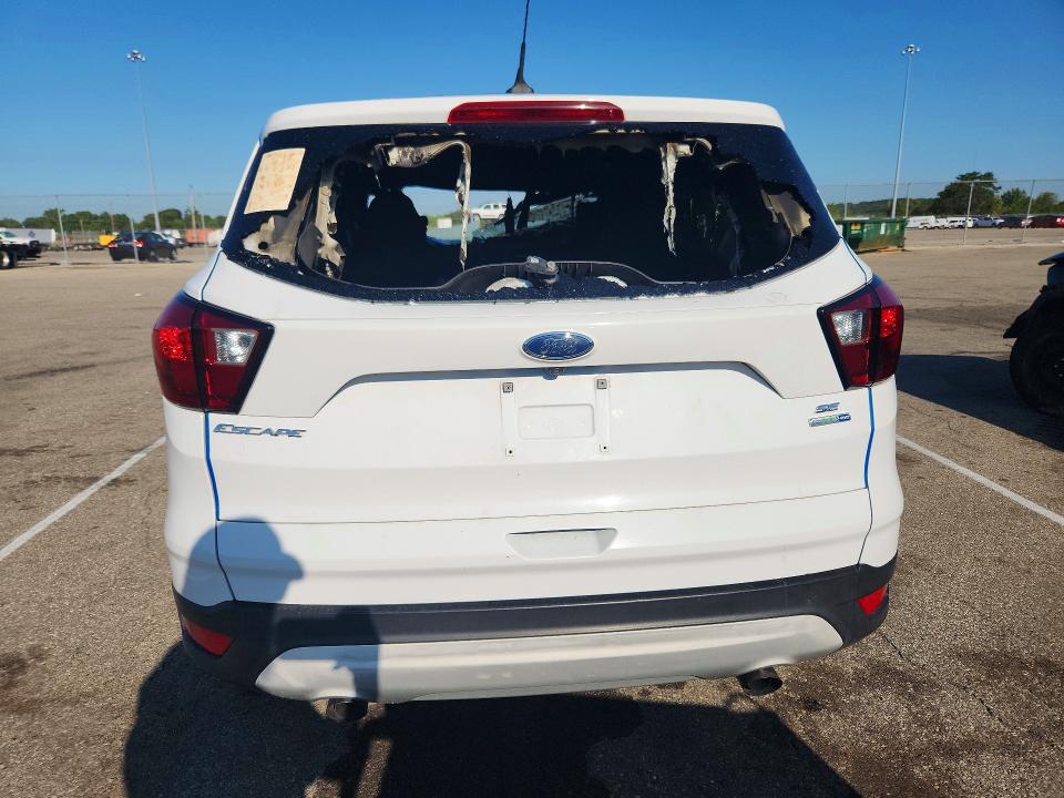 Продажа на аукционе авто 2019 Ford Escape, vin: 1FMCU9GD2KUB97730, номер лота: 62417976