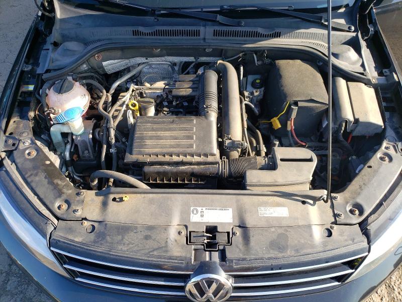 61487656 :رقم المزاد ، 3VWB67AJ3HM284804 vin ، 2017 Volkswagen Jetta مزاد بيع
