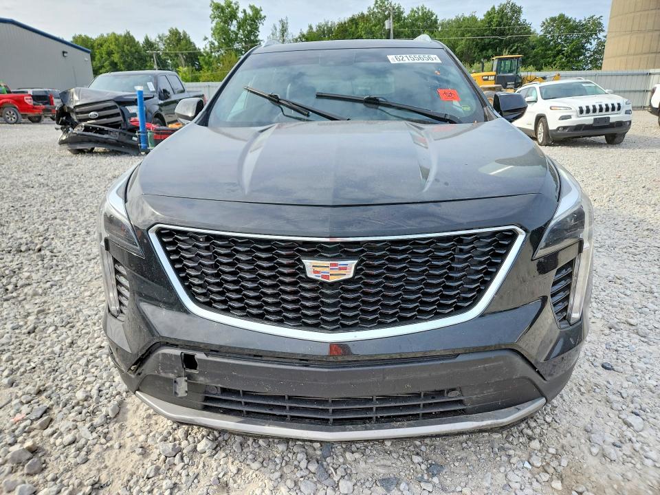 62155656 :رقم المزاد ، 1GYFZDR47KF101687 vin ، 2019 Cadillac Xt4 مزاد بيع