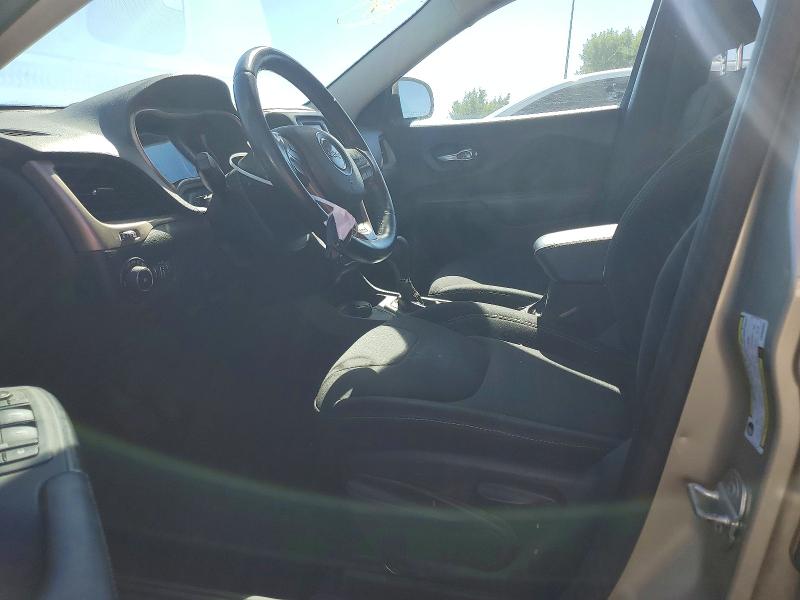 62291436 :رقم المزاد ، 1C4PJMCB0FW696994 vin ، 2015 Jeep Cherokee مزاد بيع