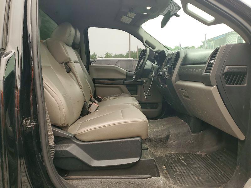 60560196 :رقم المزاد ، 1FTBF2B63HEE77007 vin ، 2017 Ford F250 مزاد بيع