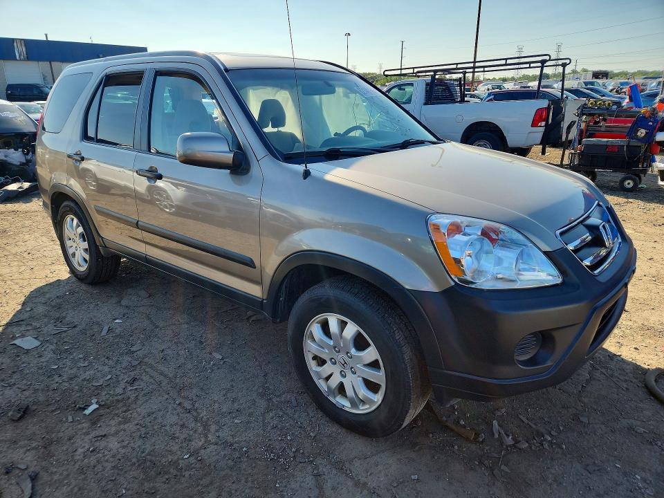 62148156 :رقم المزاد ، SHSRD78805U334075 vin ، 2005 Honda Cr-v مزاد بيع