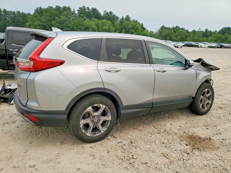 60888926 :رقم المزاد ، 7FARW2H57JE056901 vin ، 2018 Honda Cr-v مزاد بيع