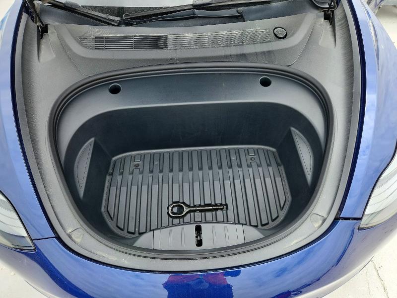 Auction sale of the 2023 Tesla Model 3, vin: 5YJ3E1EA0PF483250, lot number: 60868806