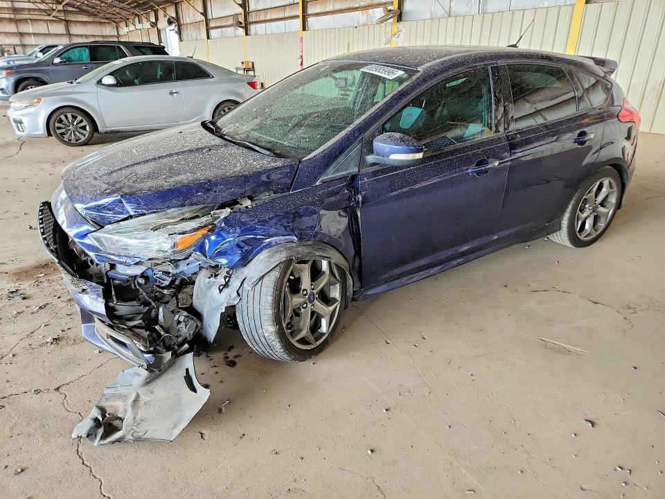 60985996 :رقم المزاد ، 1FADP3L93GL310537 vin ، 2016 Ford Focus مزاد بيع