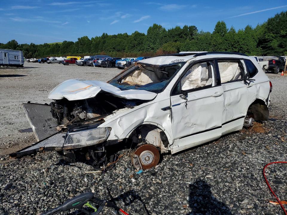 Продаж на аукціоні авто 2021 Volkswagen Tiguan, vin: 3VV3B7AX0MM159729, номер лоту: 63140366