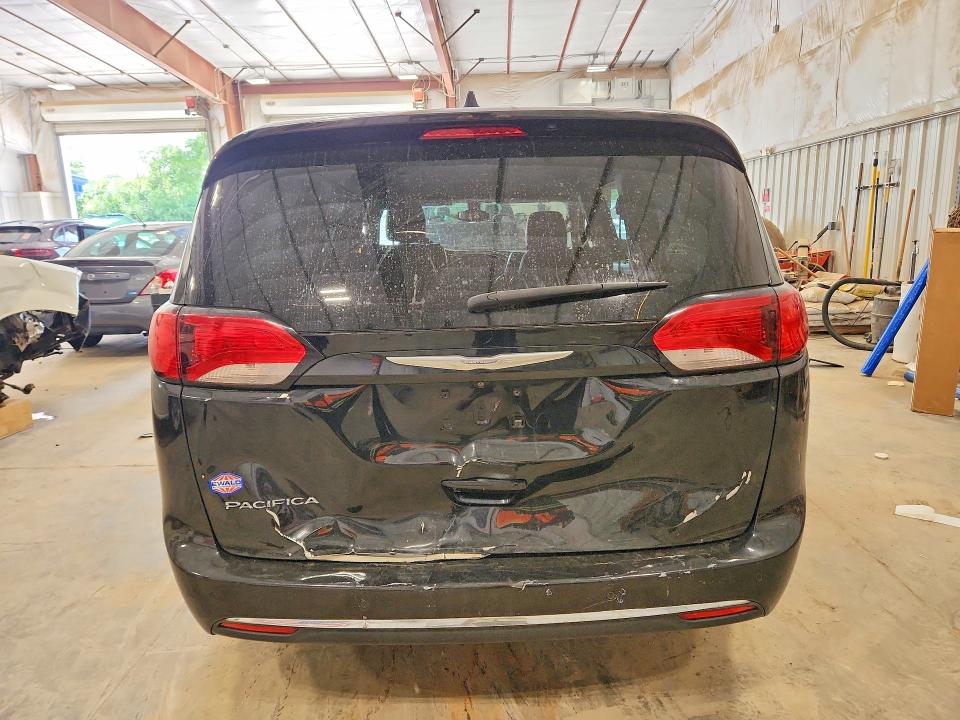 58395276 :رقم المزاد ، 2C4RC1BG1HR553644 vin ، 2017 Chrysler Pacifica مزاد بيع
