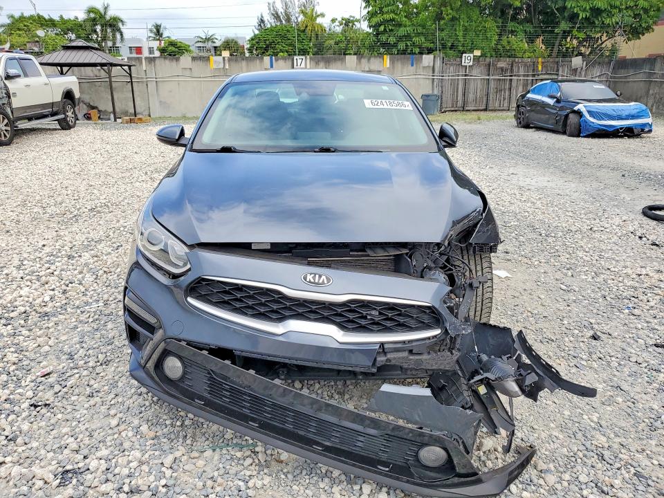 2020 Kia Forte მანქანა იყიდება აუქციონზე, vin: 3KPF24AD4LE185887, აუქციონის ნომერი: 62418586