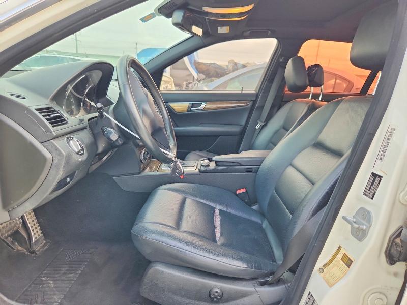 2010 Mercedes-benz C მანქანა იყიდება აუქციონზე, vin: WDDGF5GB7AR117207, აუქციონის ნომერი: 61012626