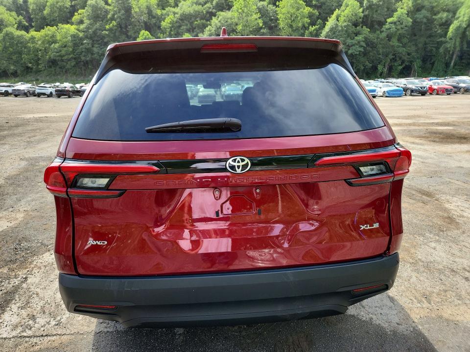 2024 Toyota Grand Highlander მანქანა იყიდება აუქციონზე, vin: 5TDAAAB55RS056915, აუქციონის ნომერი: 60849656