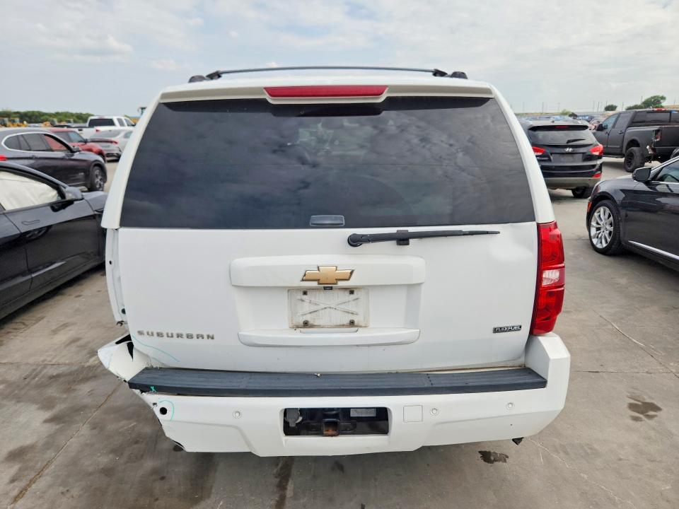 62600516 :رقم المزاد ، 3GNFC16097G158736 vin ، 2007 Chevrolet Suburban مزاد بيع