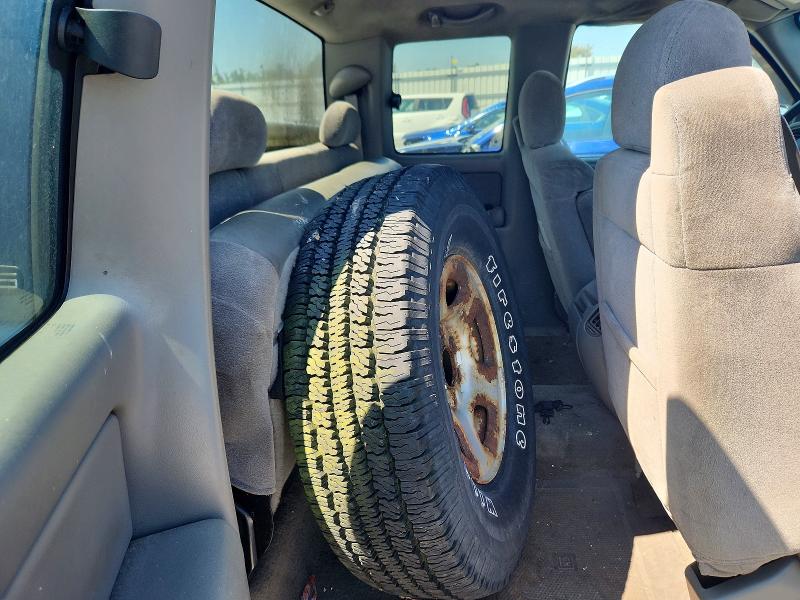 Продаж на аукціоні авто 2000 Chevrolet Silverado, vin: 1GCEK19T5YE201975, номер лоту: 61083956